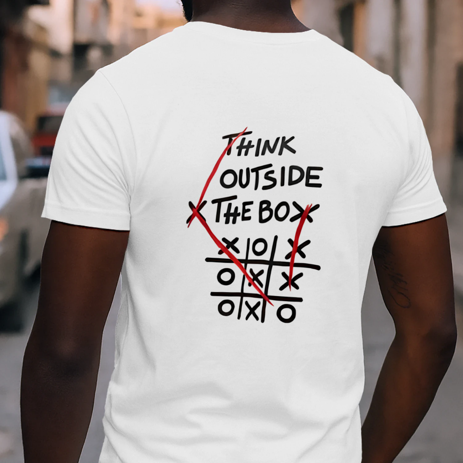 THINK OUTSIDE XTHE BOX OXX 이즈이