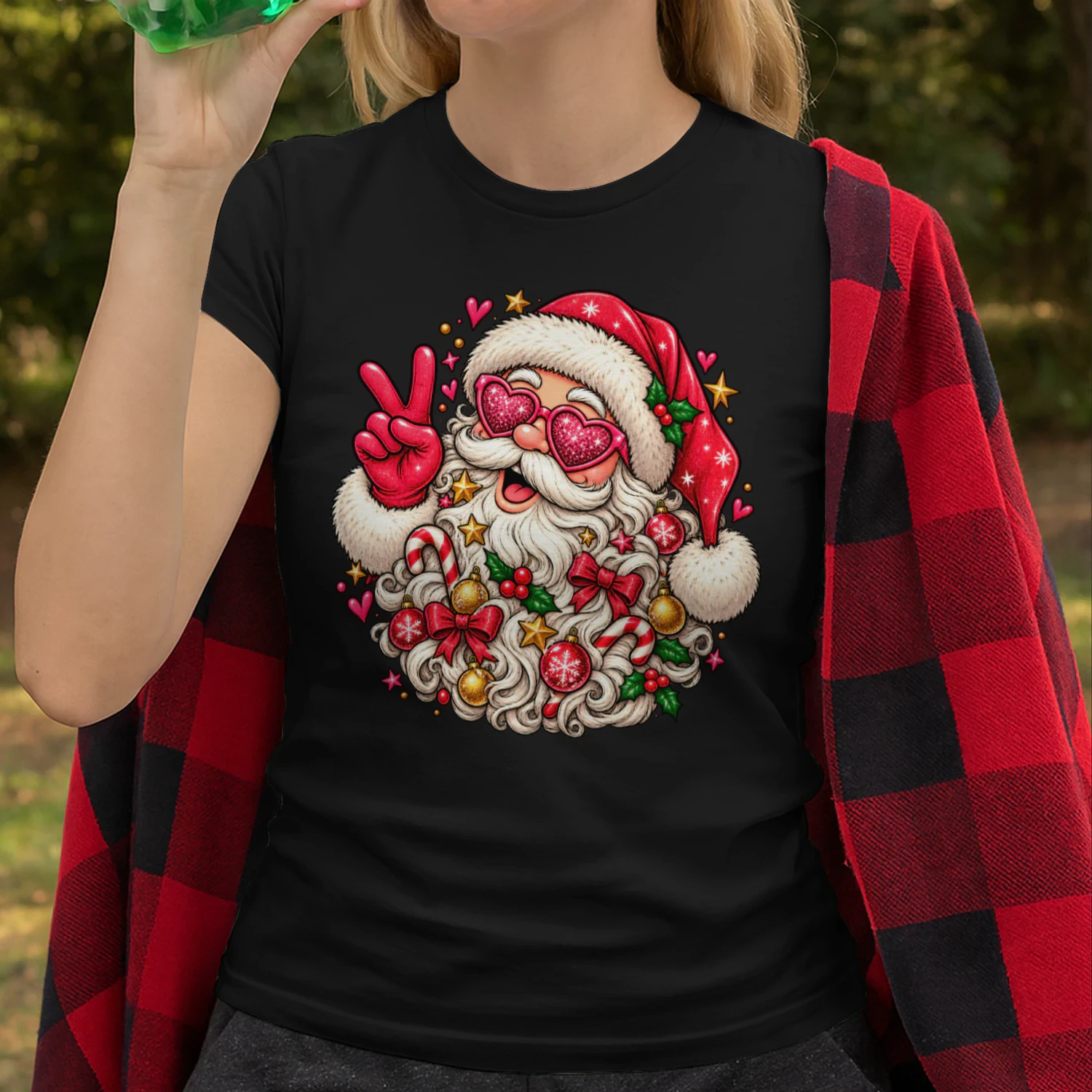 Weihnachten mit Liebe und guter Laune feiern – Cooler Weihnachtsmann mit Herzbrille 🎅❤️🎄 – Jetzt sichern! Unisex T-Shirt