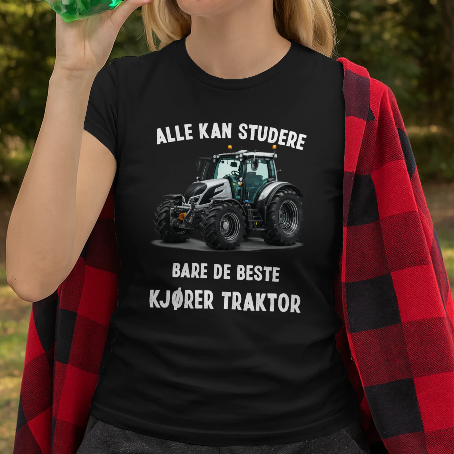 Alle kan studere. Bare de beste kjører traktor - N174