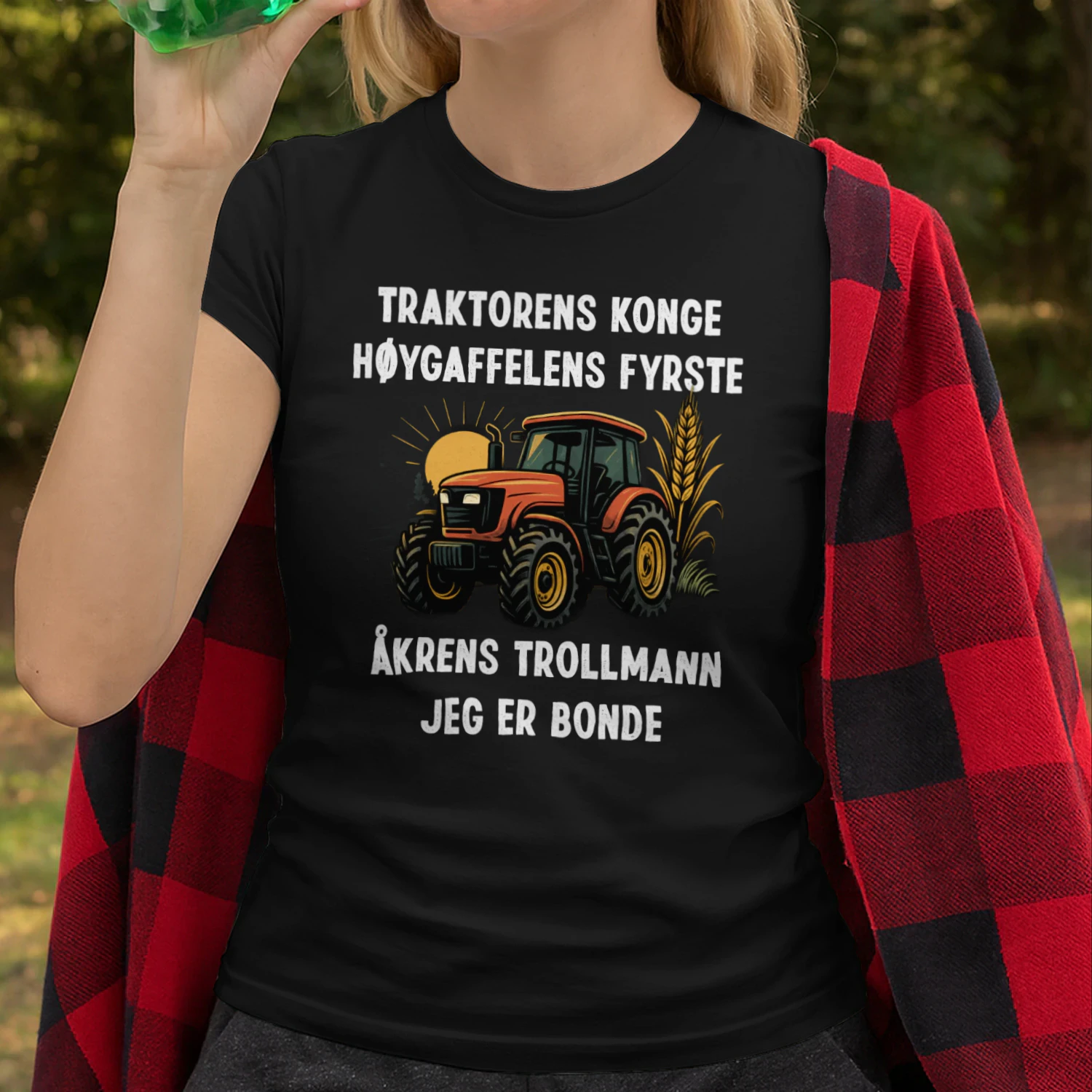 Traktorens konge høygaffelens fyrste åkrens trollmann jeg er bonde