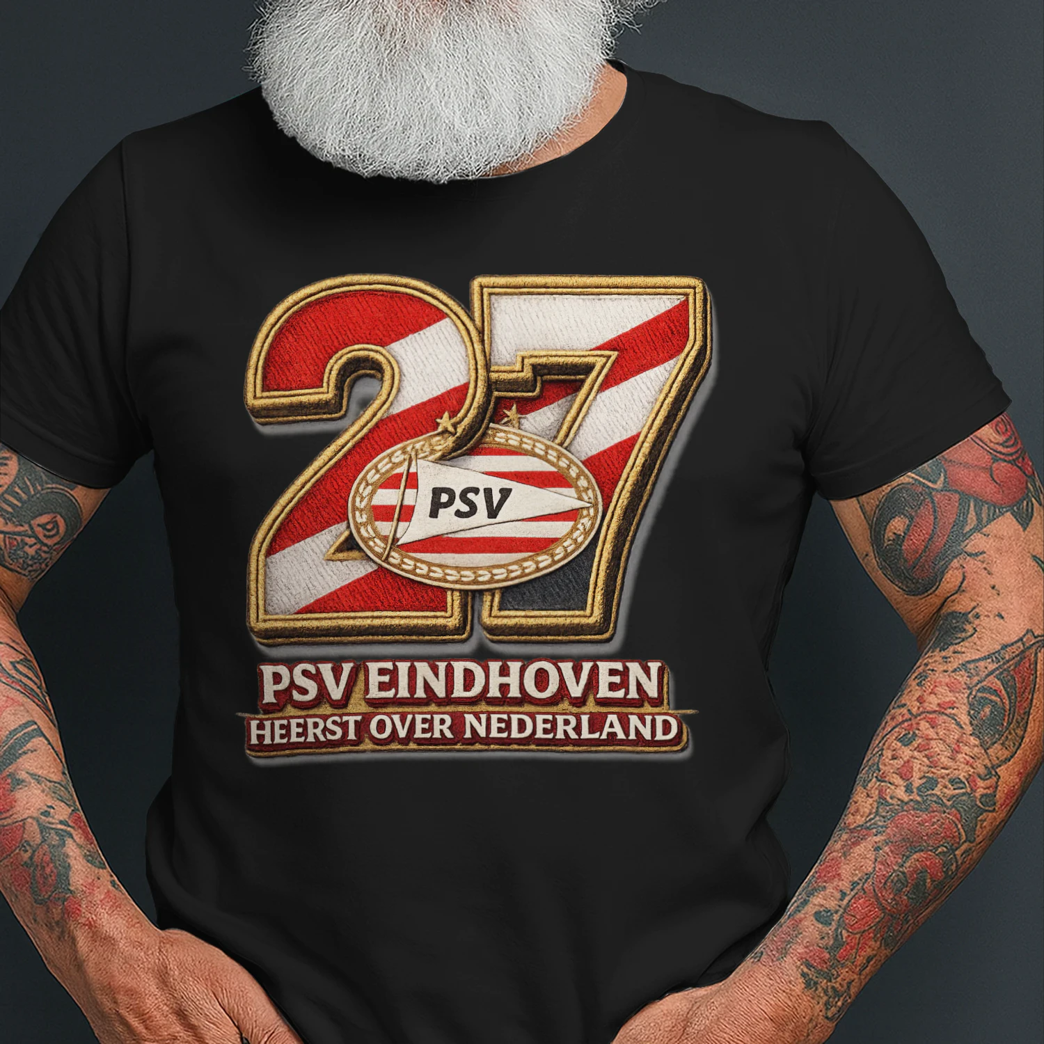 Shirt met ontwerp van de 27e landstitel van PSV Eindhoven met de slogan: ‘PSV Eindhoven heerst over Nederland