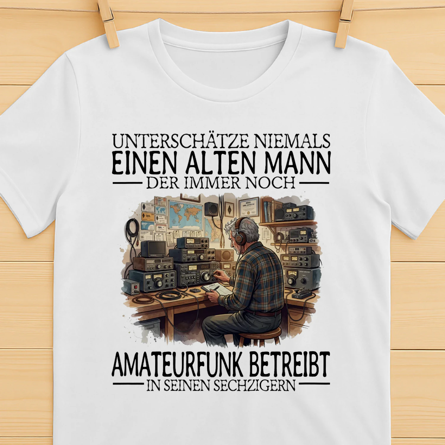 DE-NIEMALS UNTERSCHÄTZE EINEN ALTEN MANN DER IMMER NOCH AMATEURFUNK BETREIBT IN SEINEN SECHZIGERN