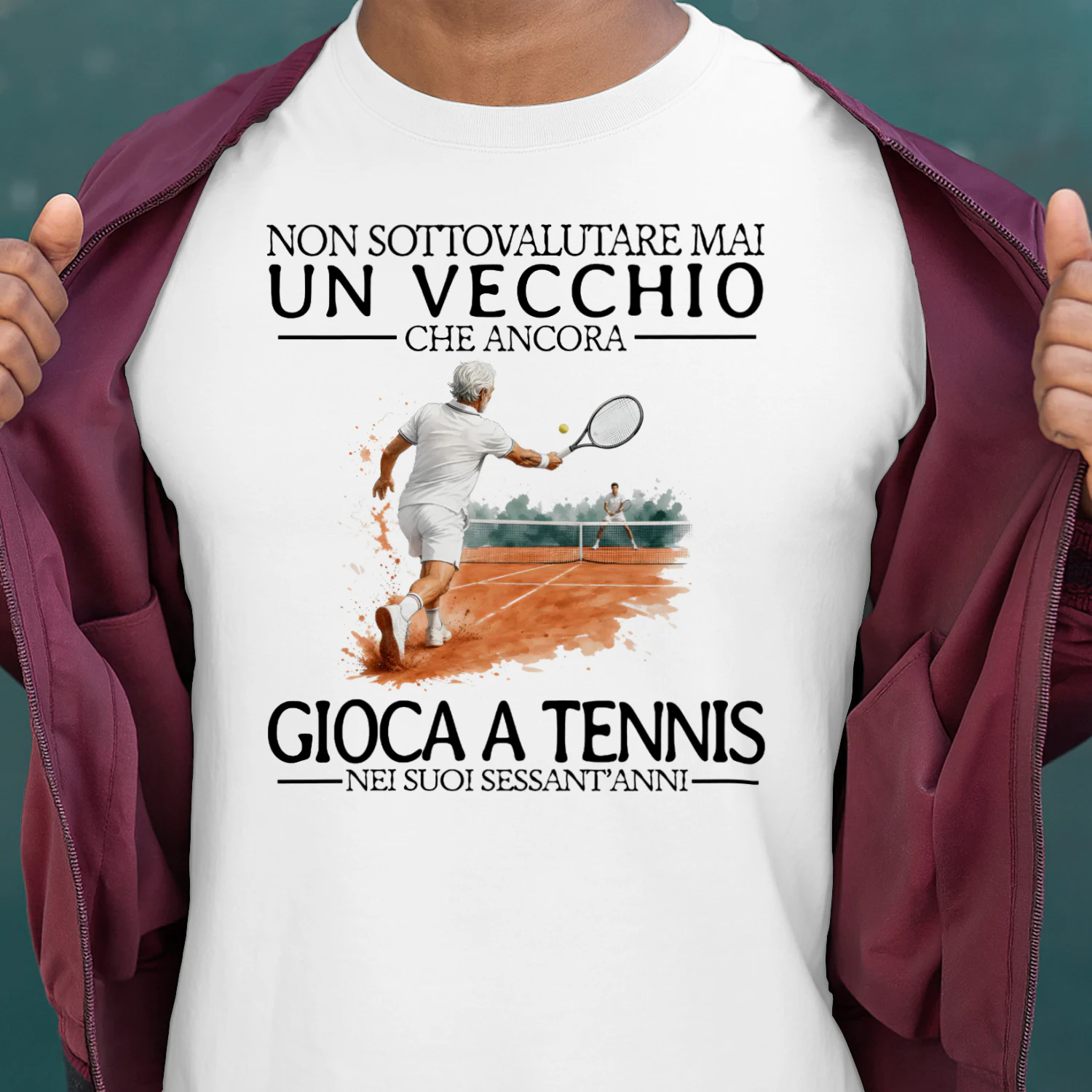 IT-NON SOTTOVALUTARE MAI UN VECCHIO CHE ANCORA GIOCA A TENNIS NEI SUOI SESSANT'ANNI
