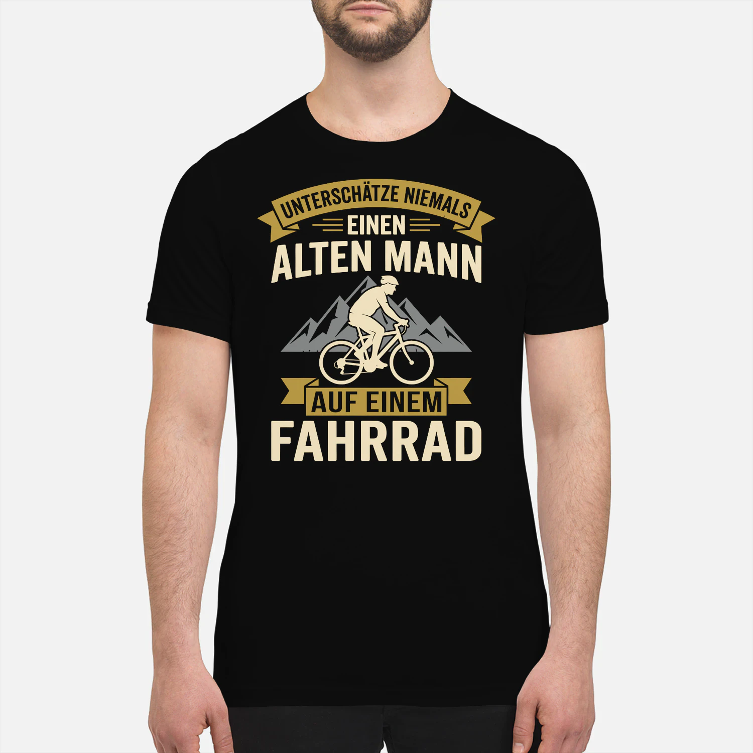Unterschätze Niemals einen Alten Mann auf einem Fahrrad