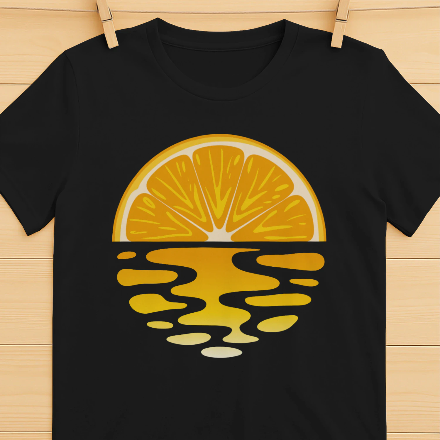 Apelsinsolnedgång vid Havet – Tropisk Sommar T-Shirt