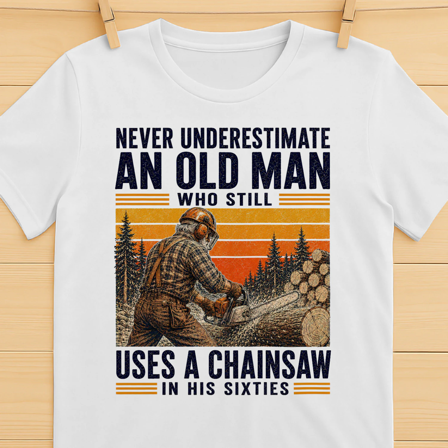 TEU0456 Uses A Chainsaw