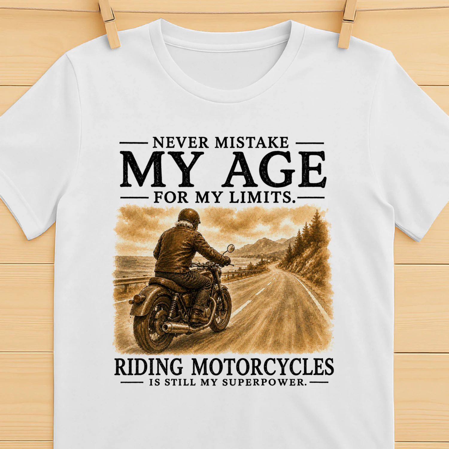 TEU0600 RIDING MOTORCYCLES