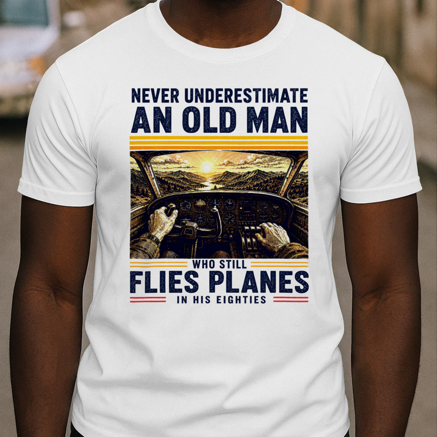 TEU0647 Flies Planes