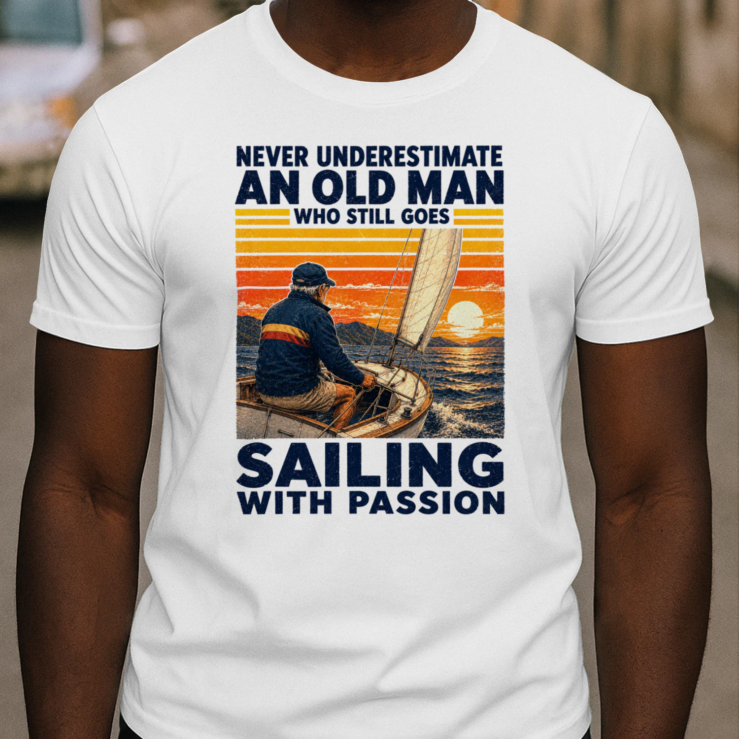 TEU1034 Man Sailing