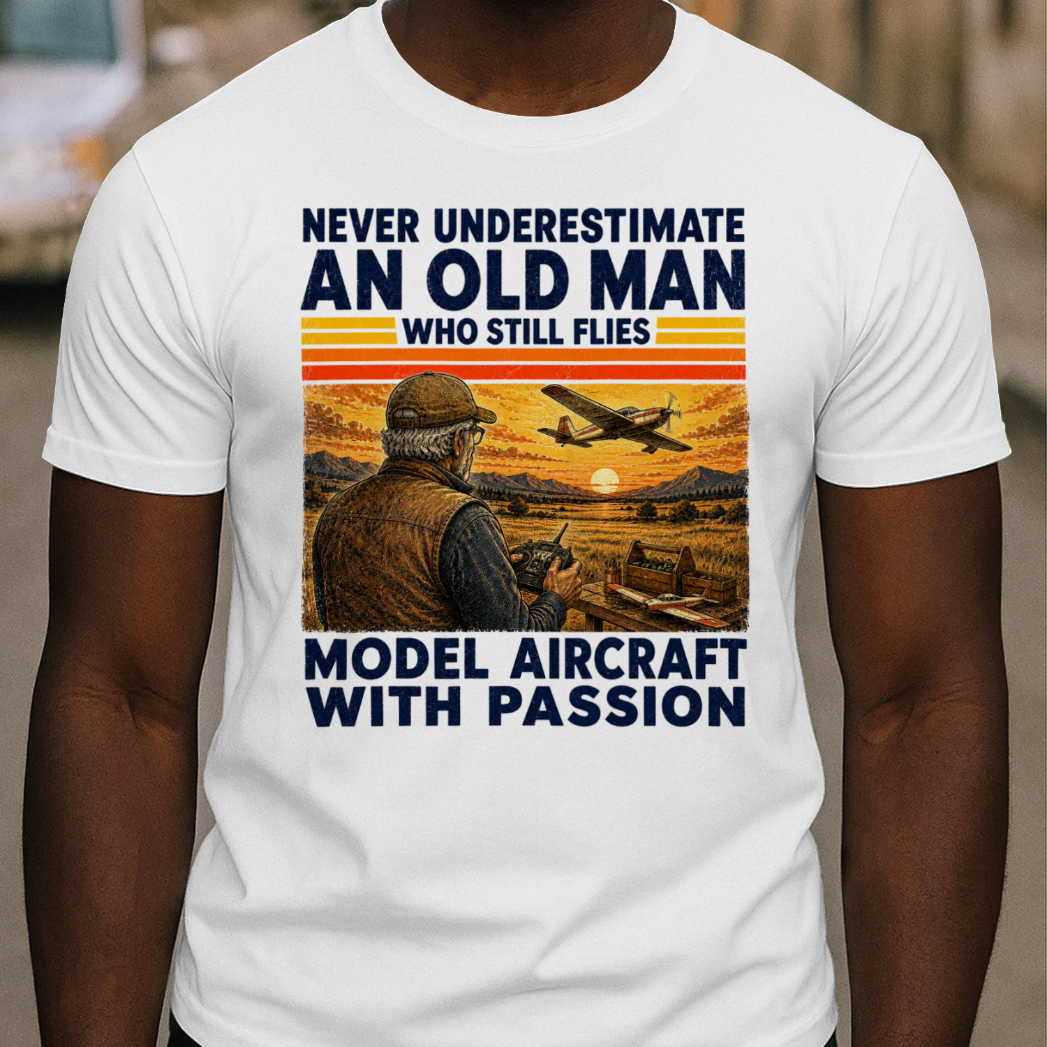TEU1135 Man Flies Model Aircraft