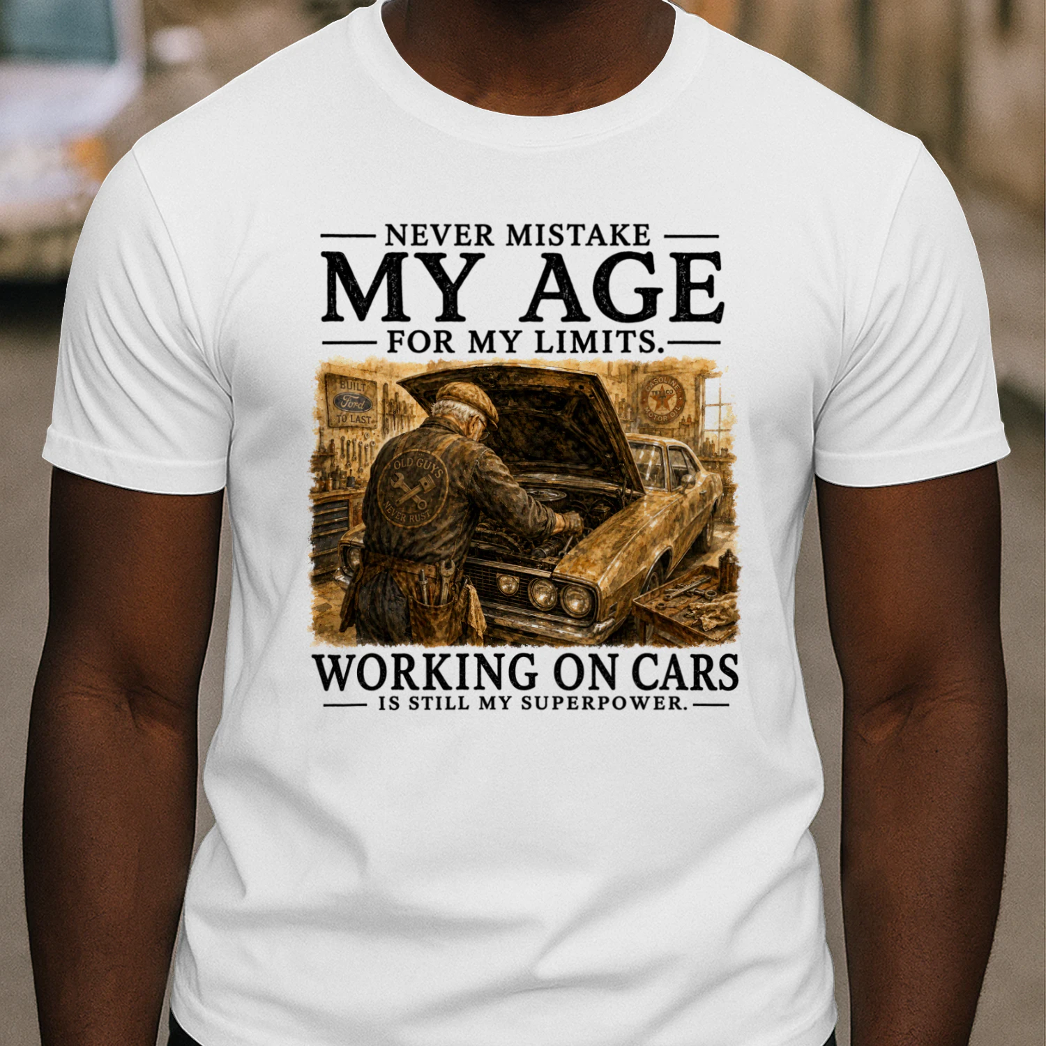 TEU0603 WORKING ON CARS