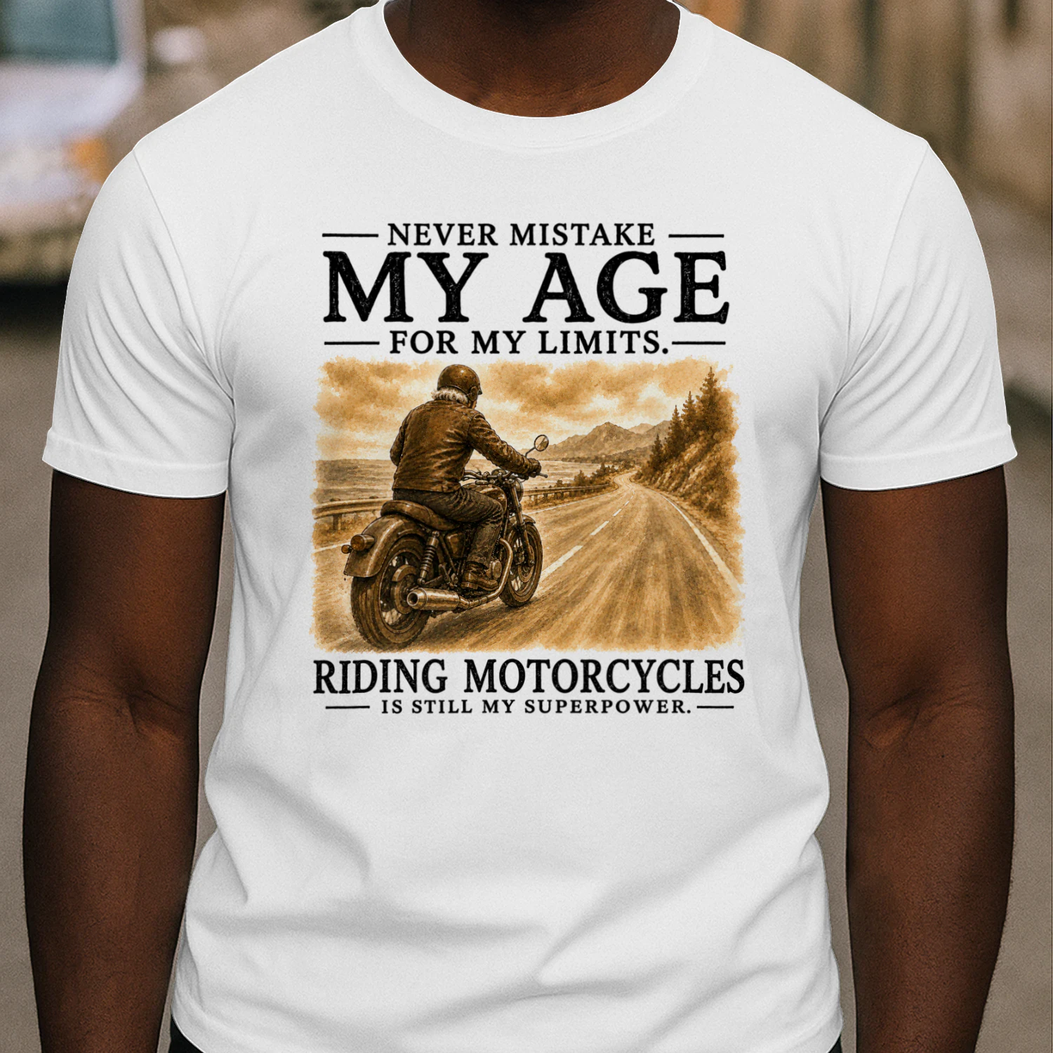 TEU0600 RIDING MOTORCYCLES