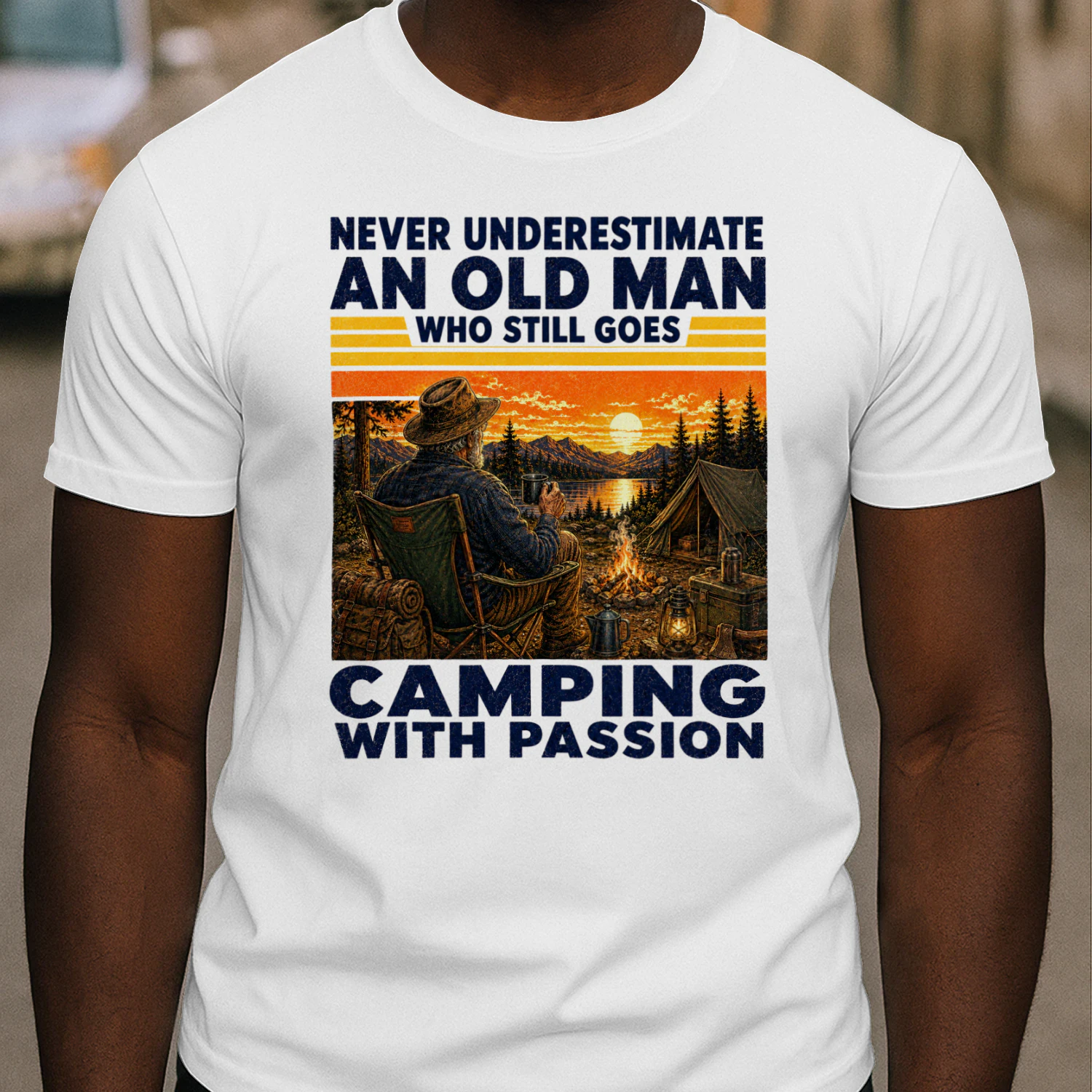 TEU1124 Man Camping