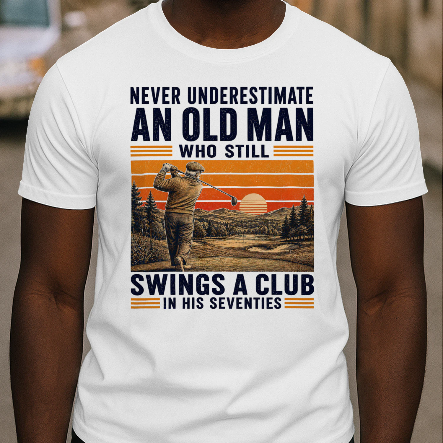 TEU0440 Swings A Club
