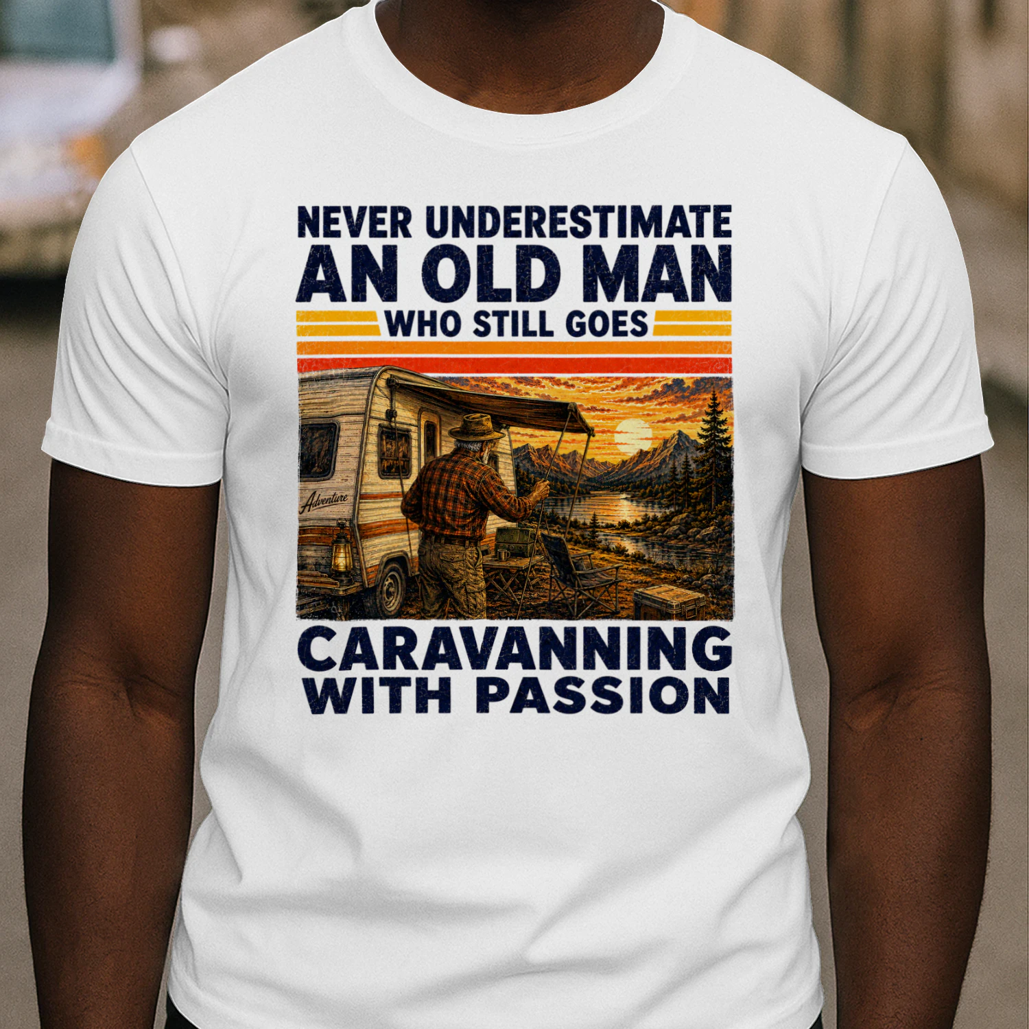 TEU1125 Man Caravanning