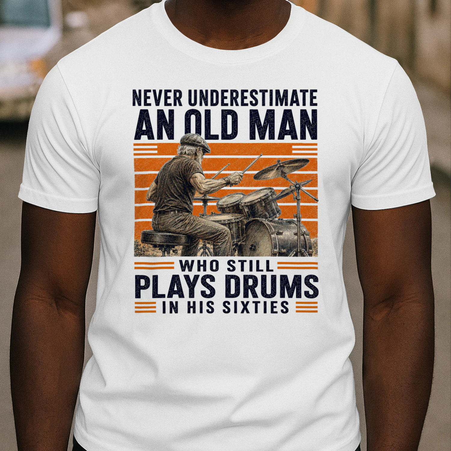 TEU0421 Plays Drums