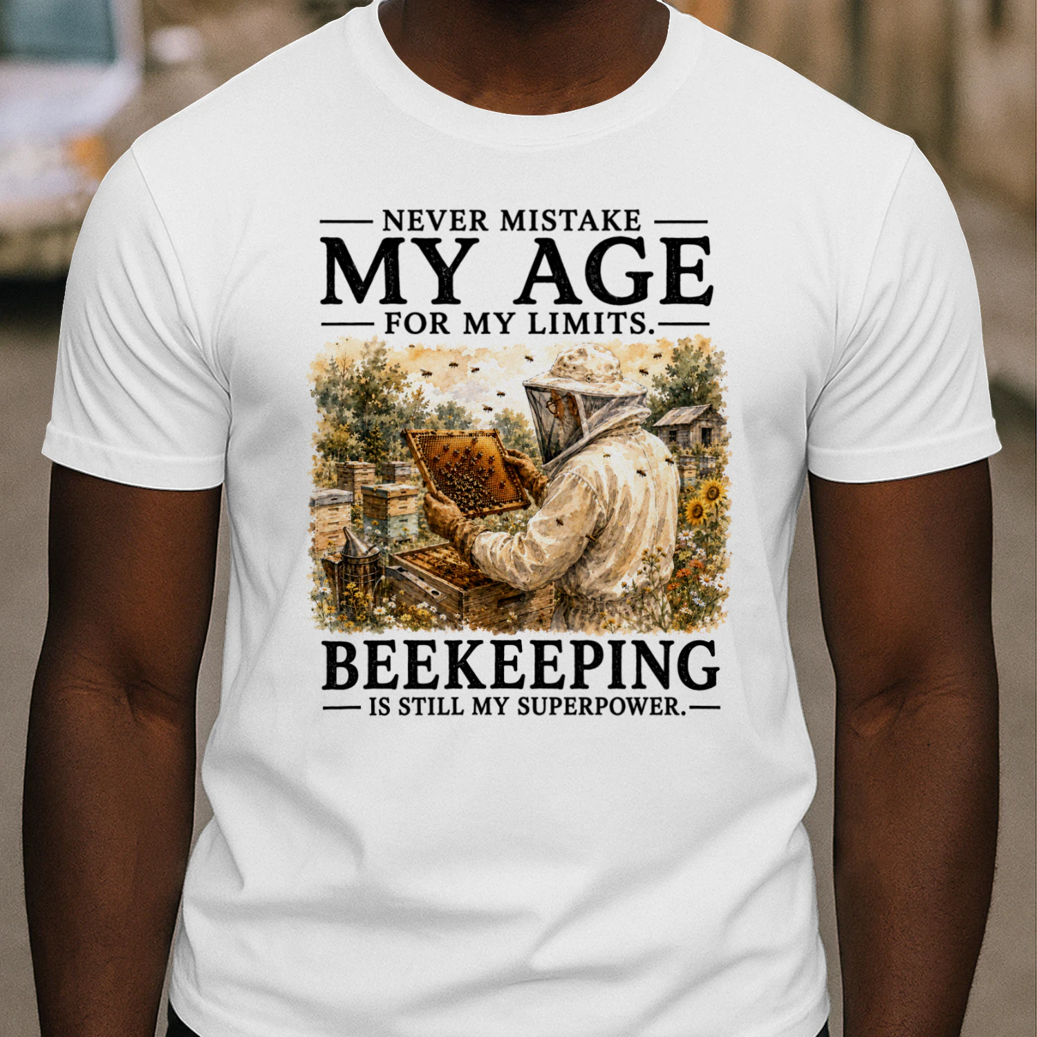 TEU0582 My Age - Beekeeping