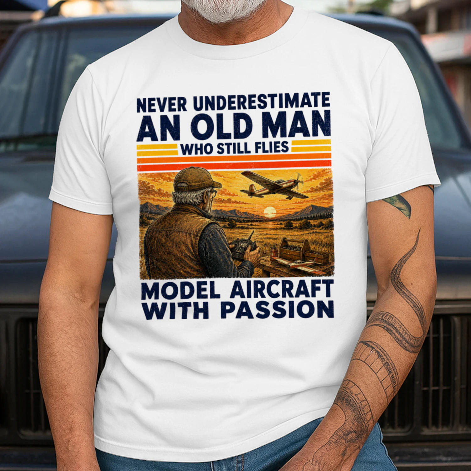 TEU1135 Man Flies Model Aircraft