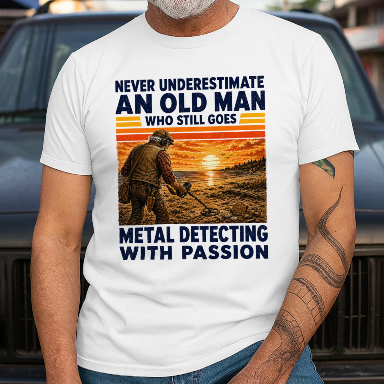 TEU1145 Man Metal Detecting