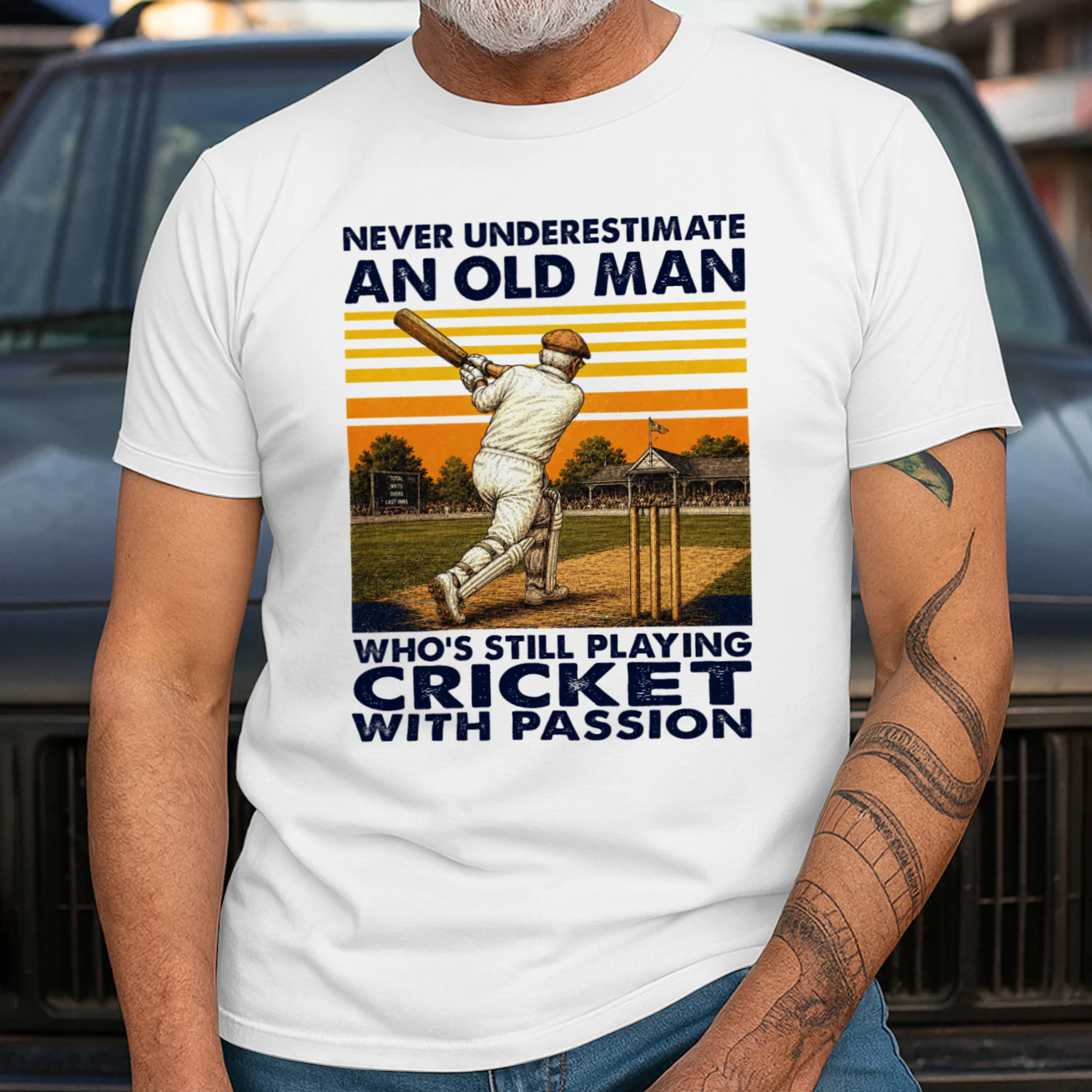 TEU0385 PLAYING CRICKET
