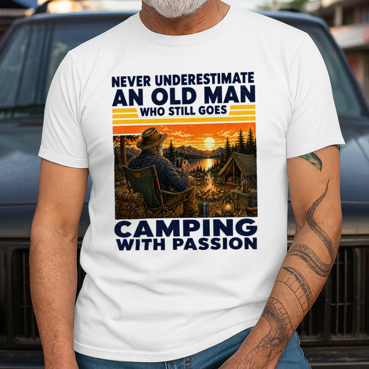 TEU1124 Man Camping
