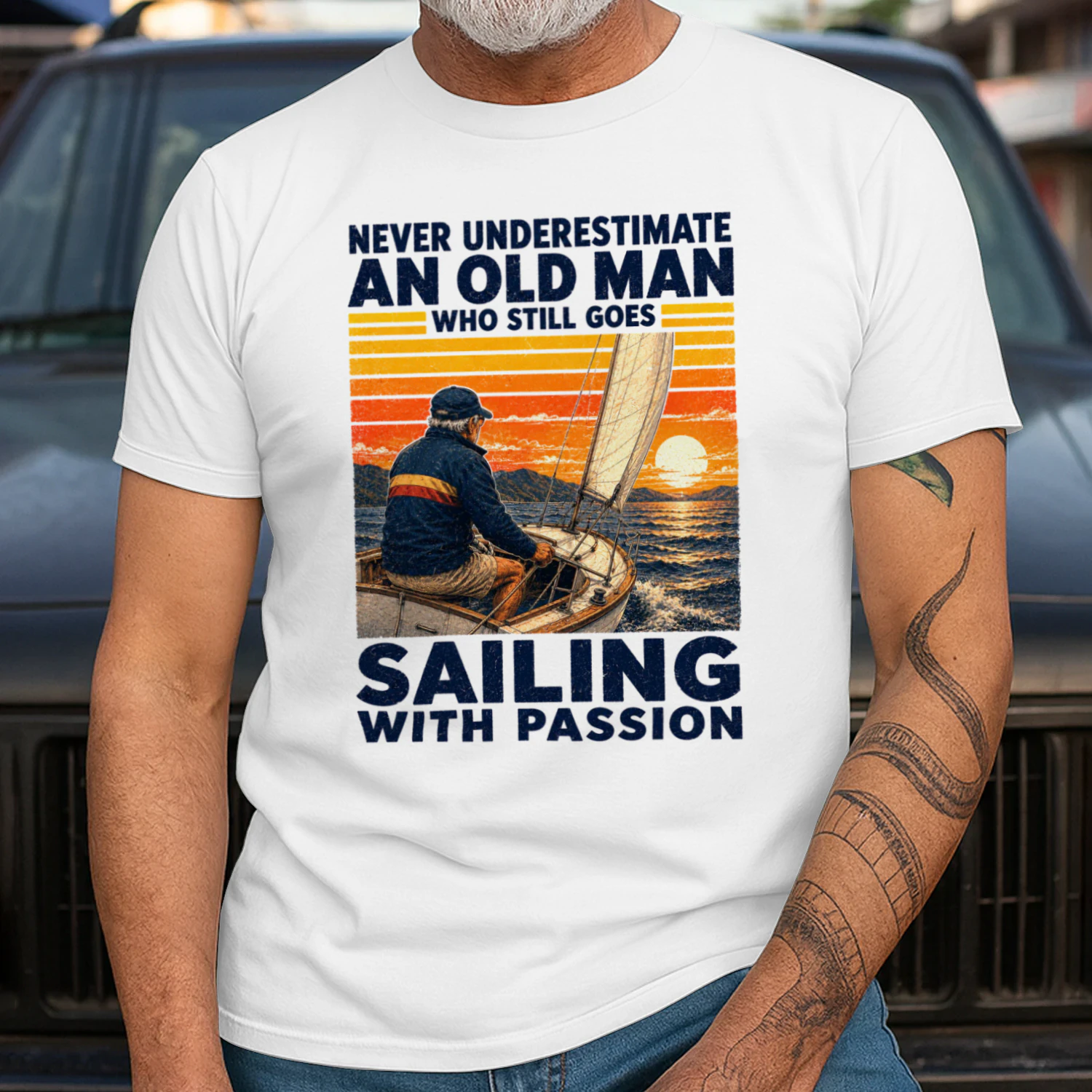 TEU1034 Man Sailing