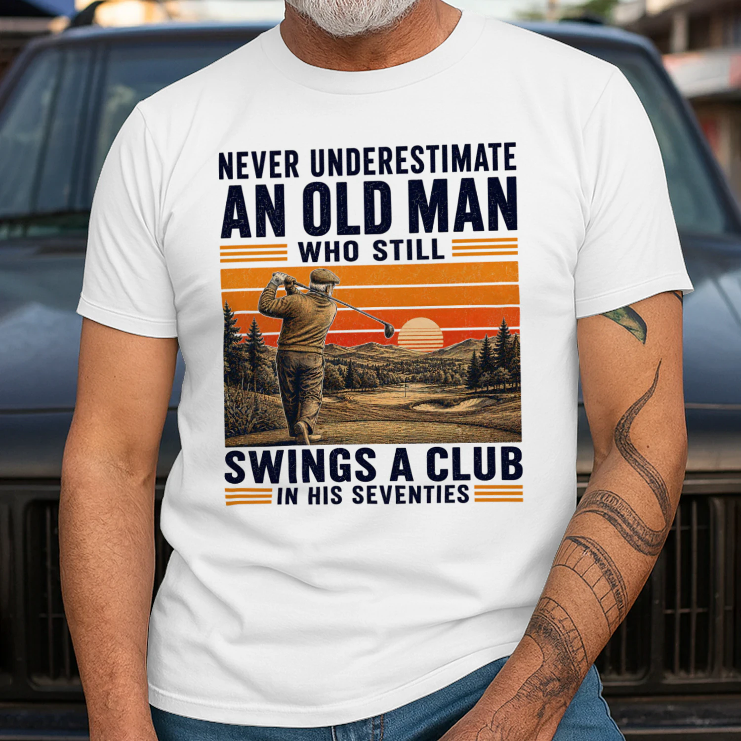 TEU0440 Swings A Club