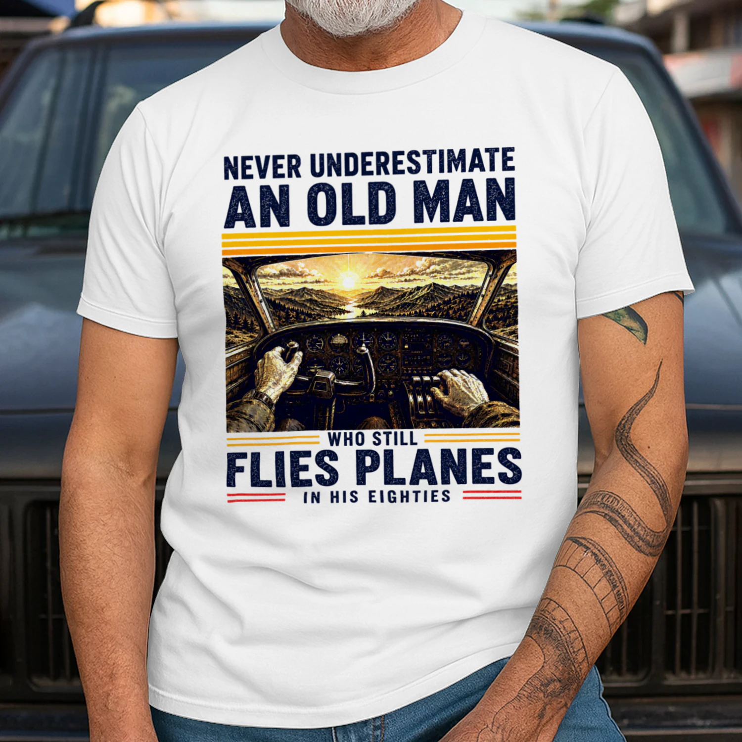 TEU0647 Flies Planes