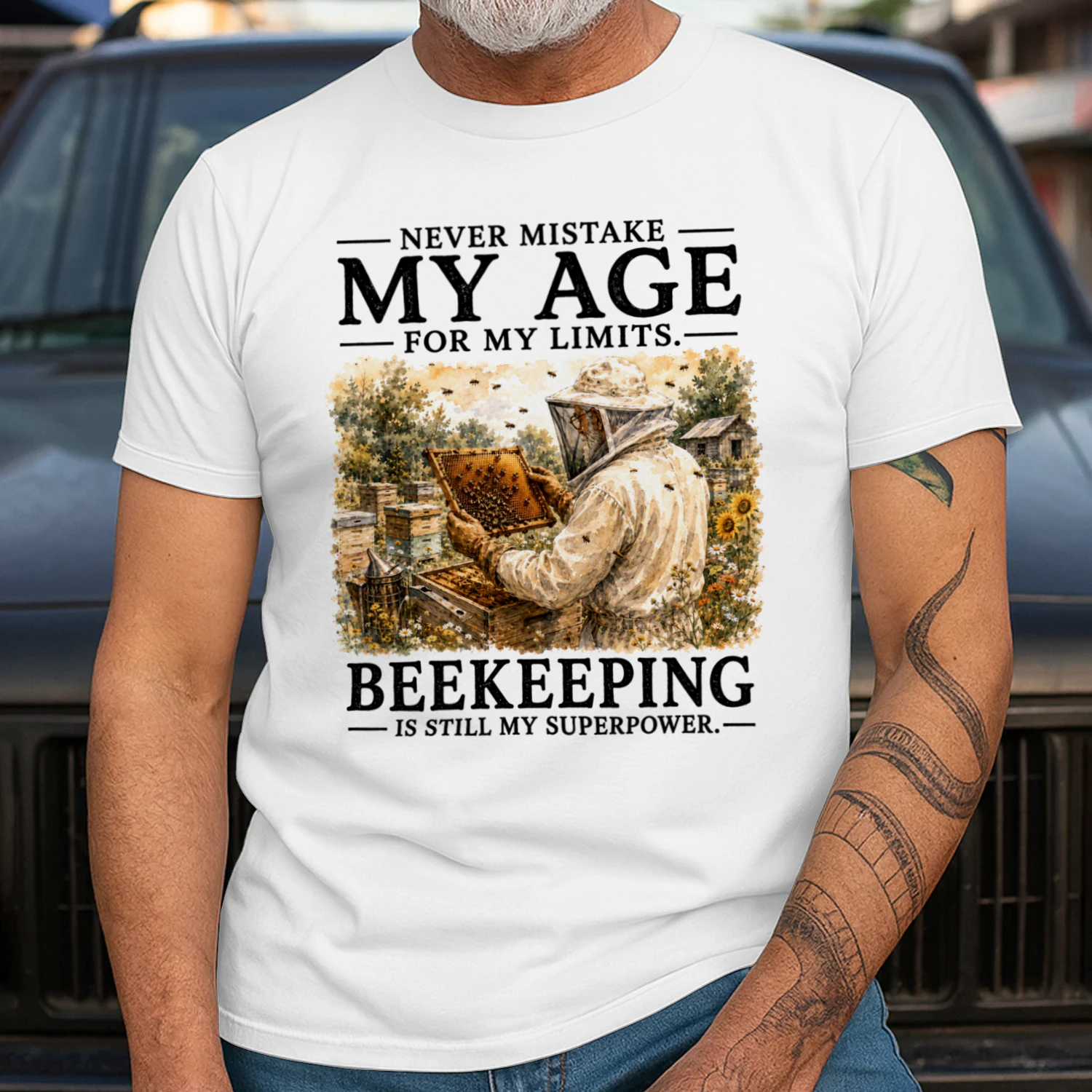 TEU0582 My Age - Beekeeping