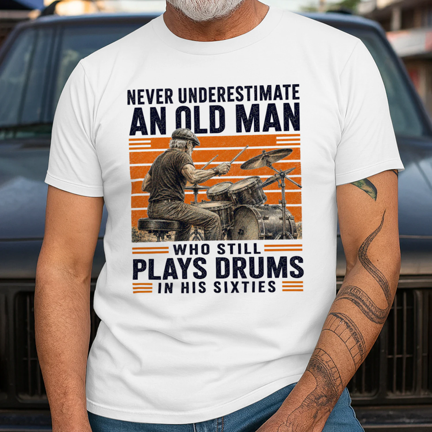TEU0421 Plays Drums