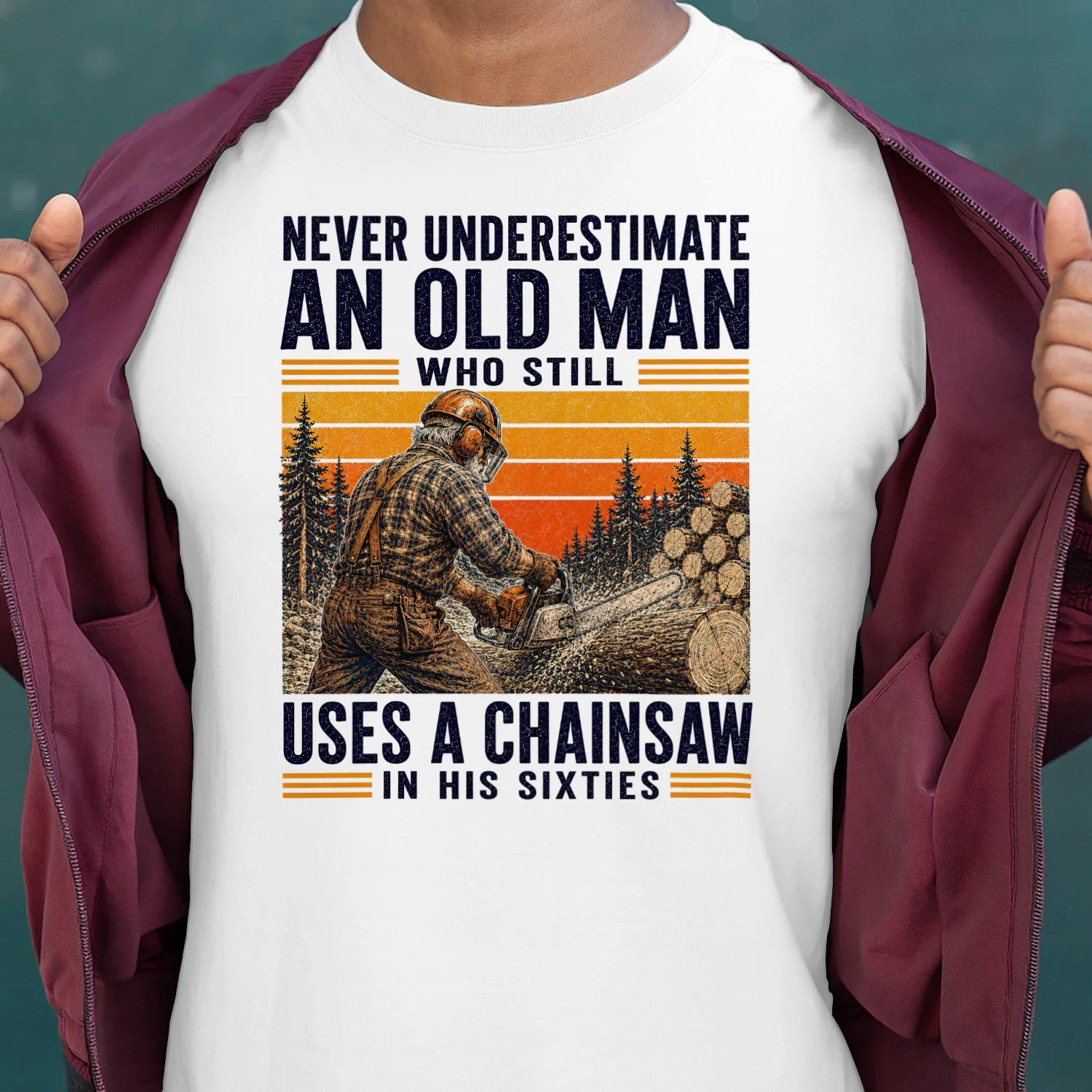 TEU0456 Uses A Chainsaw