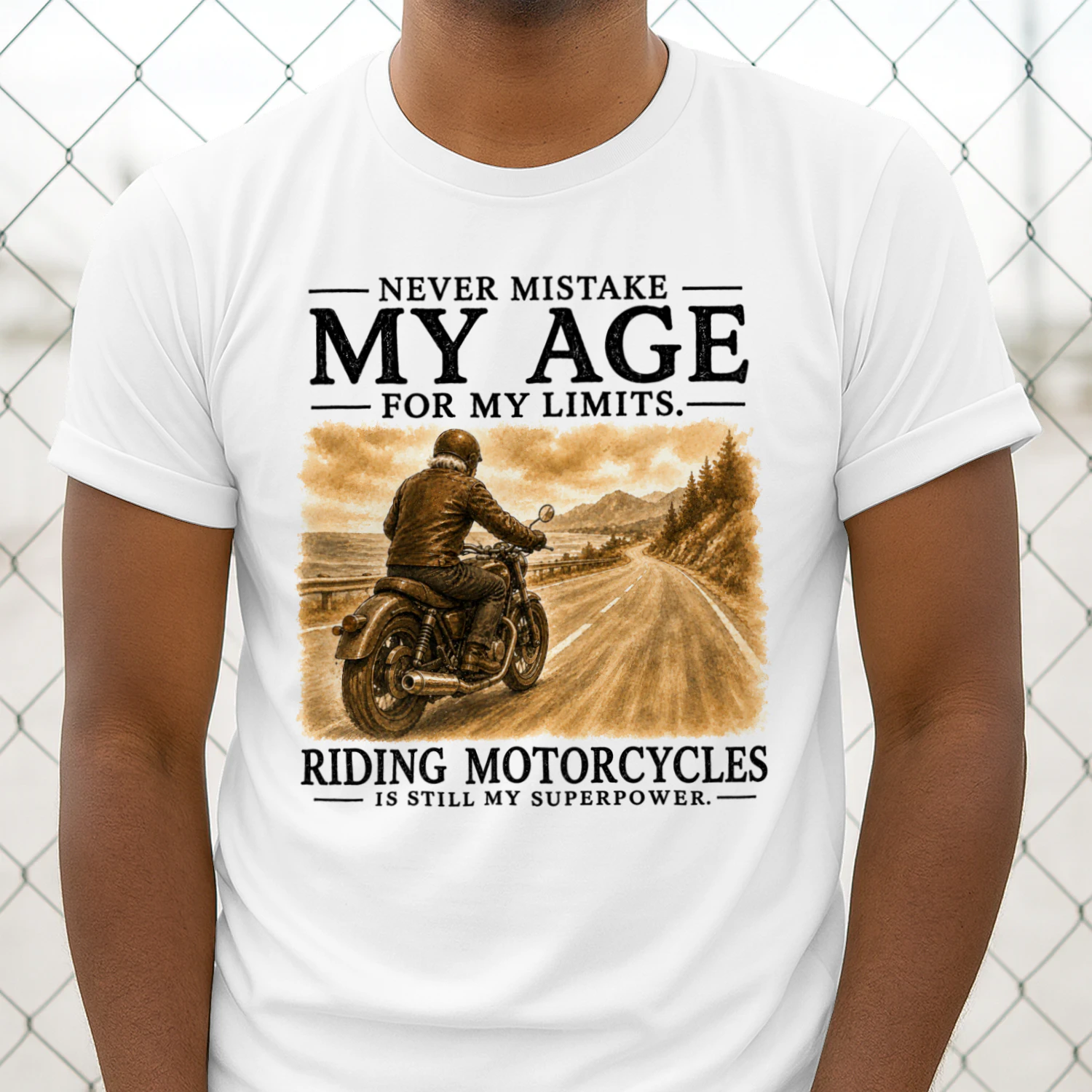 TEU0600 RIDING MOTORCYCLES