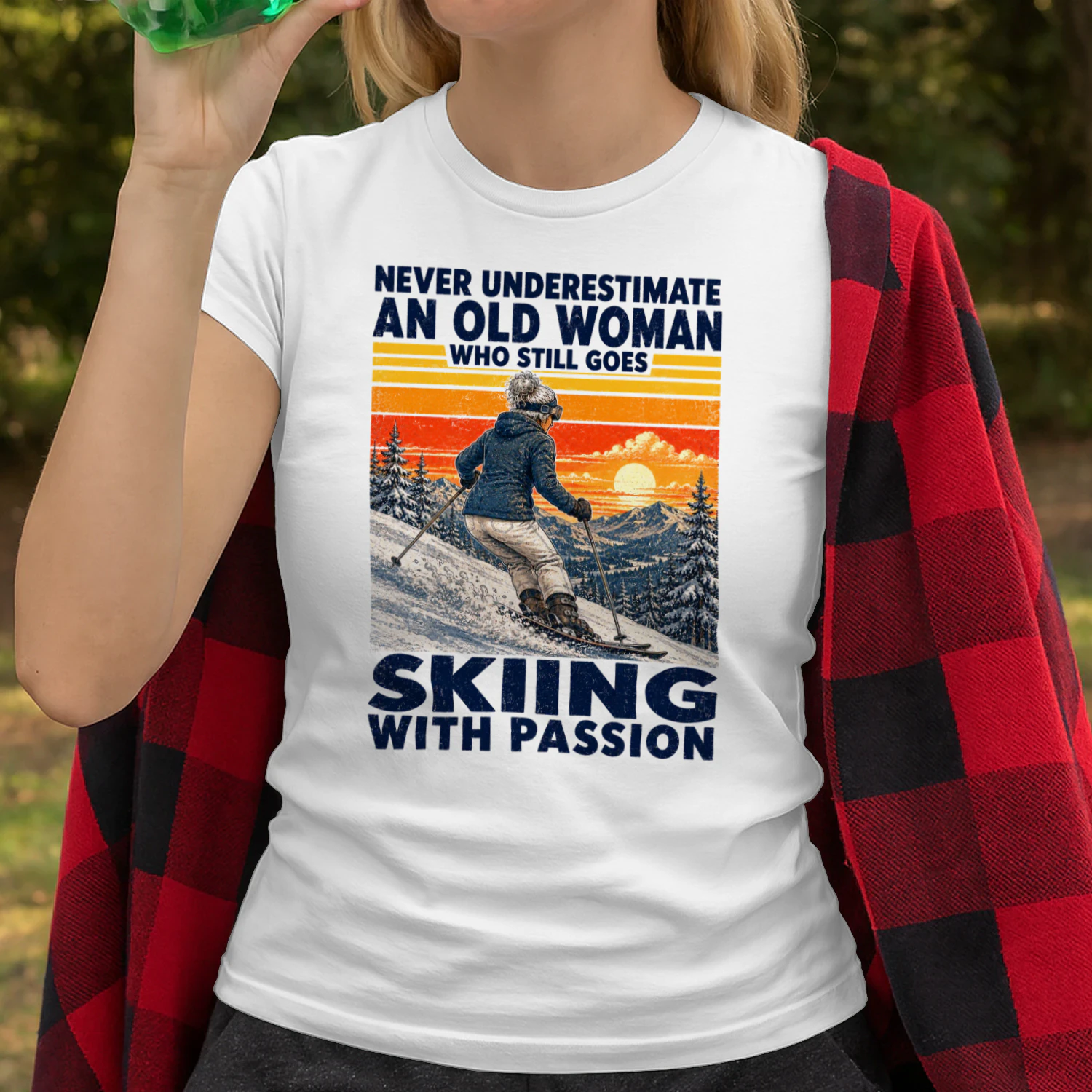 TEU1087 Woman Skiing