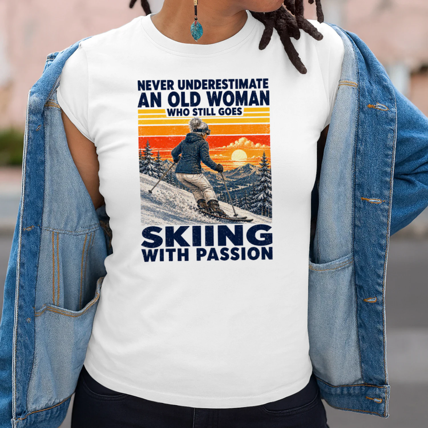 TEU1087 Woman Skiing