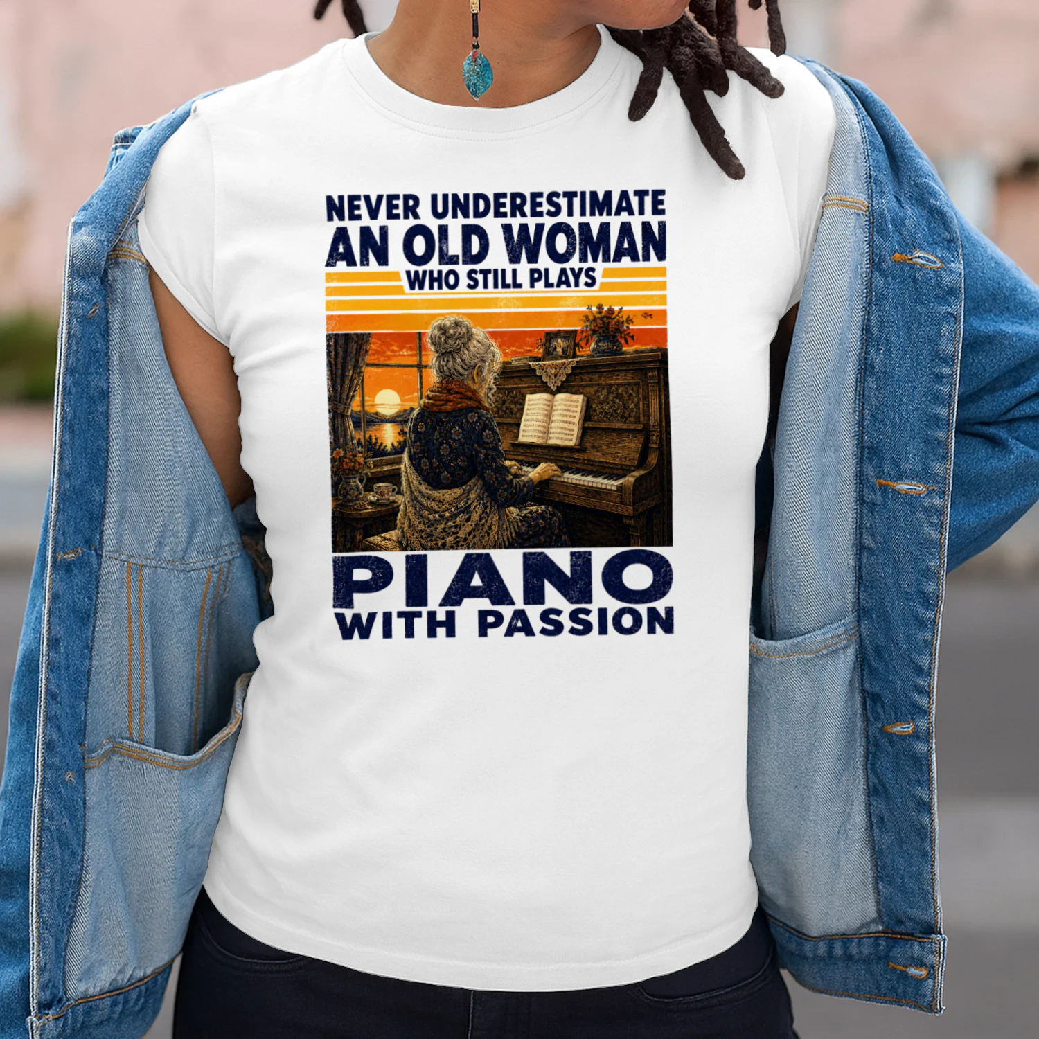 TEU1074 Woman Piano