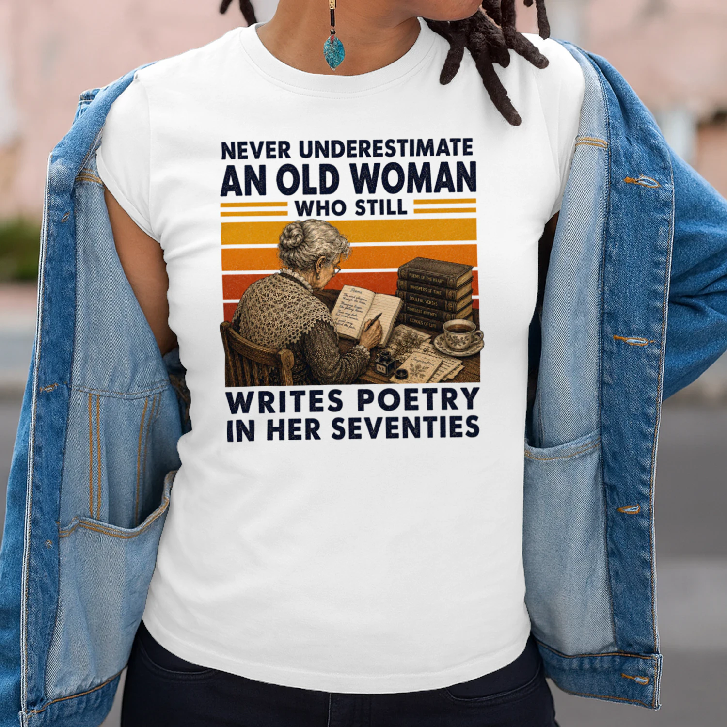 TEU0349 Woman Writes Poetry