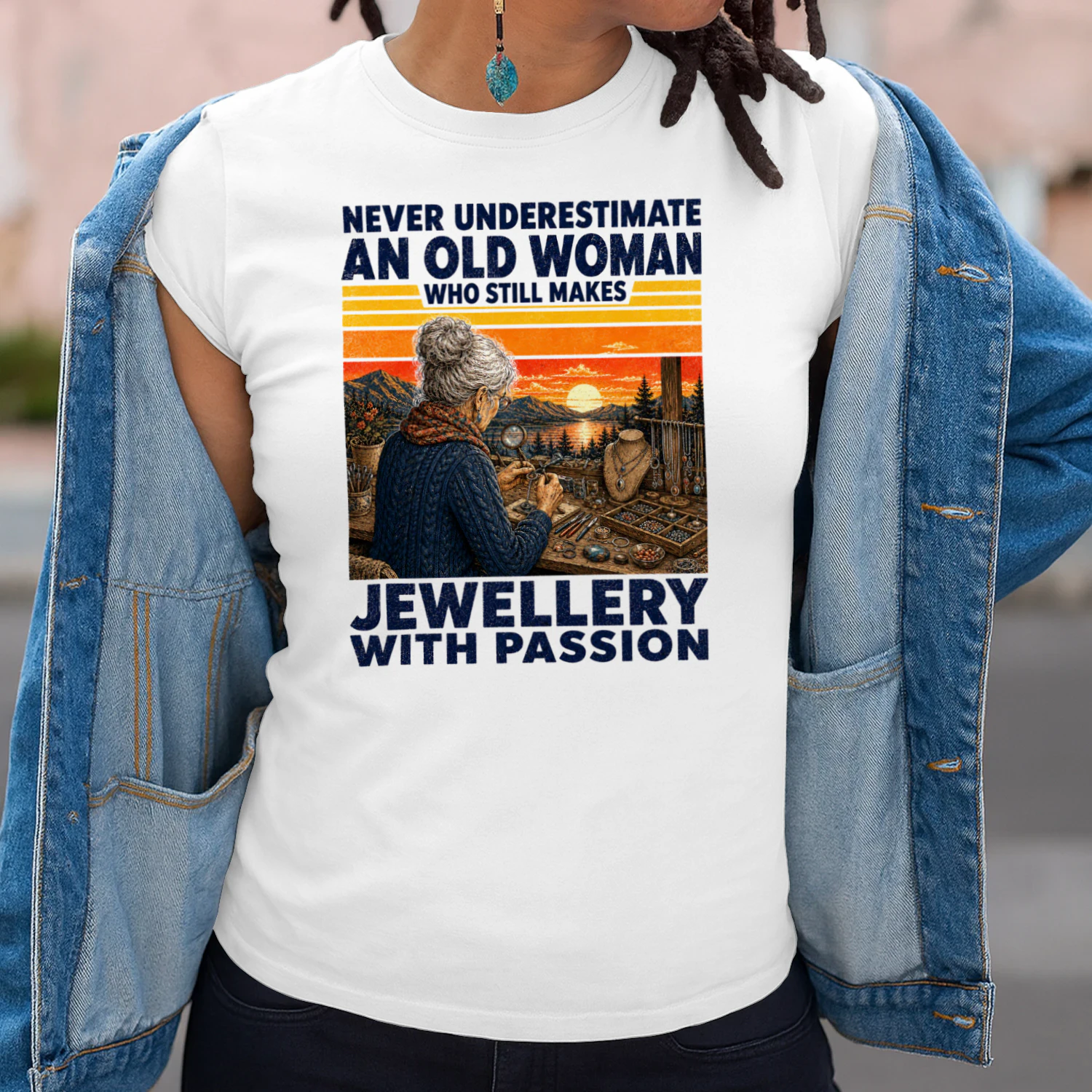 TEU1106 Makes Jewellery With Passion