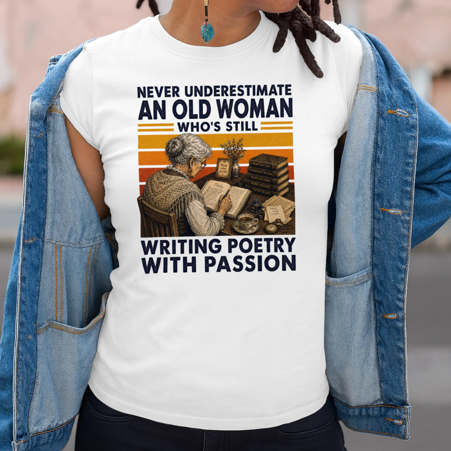TEU0350 Woman Writing Poetry