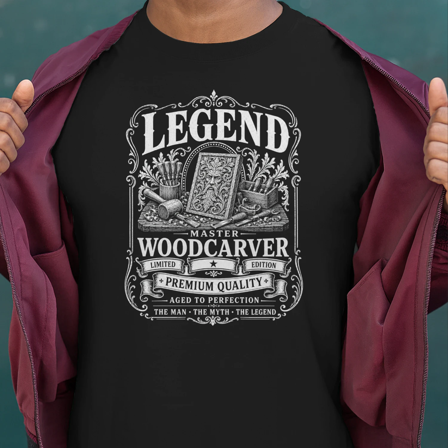 TEU0864 Woodcarver