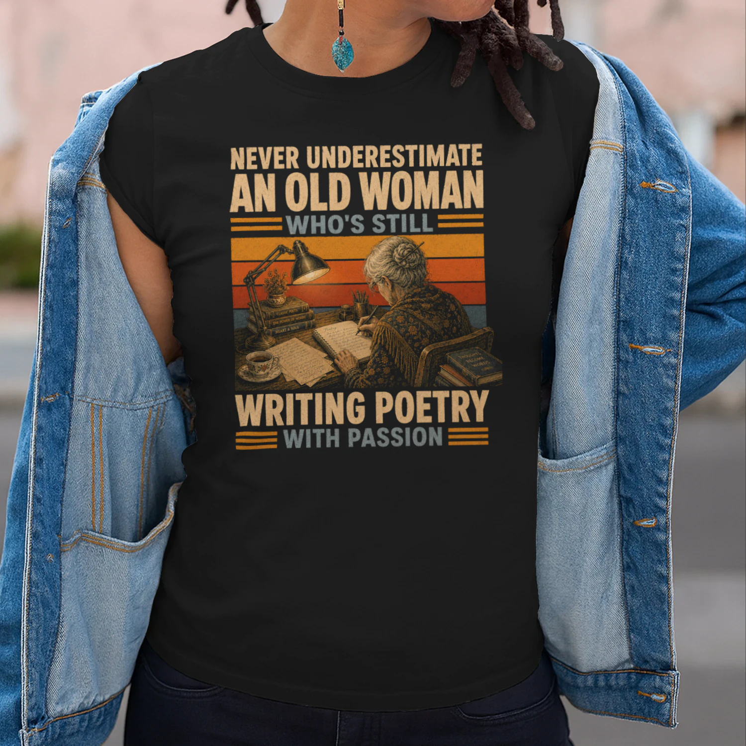 TEU0352 Woman Writing Poetry