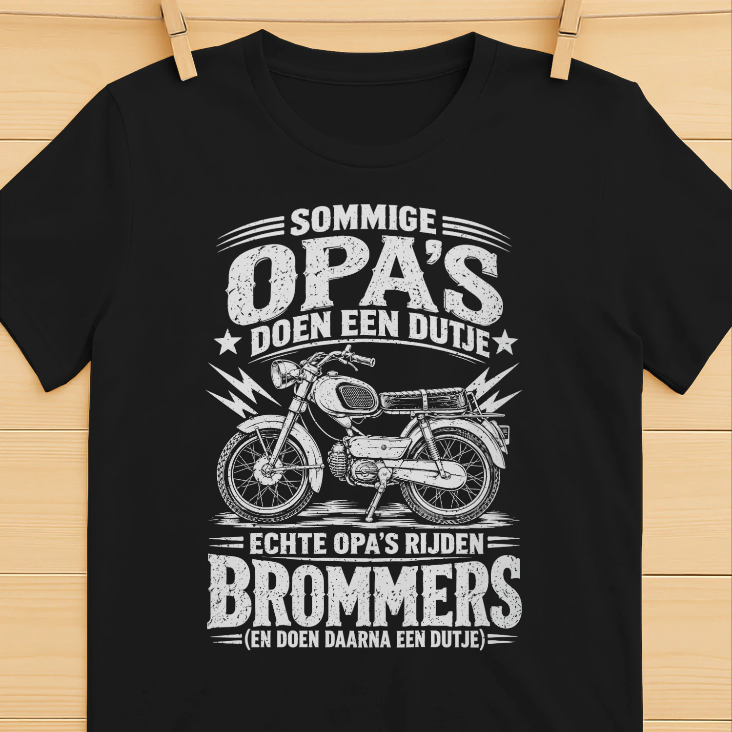 Sommige Opa's Doen Een Dutje – Echte Opa's Rijden Brommers T-Shirt