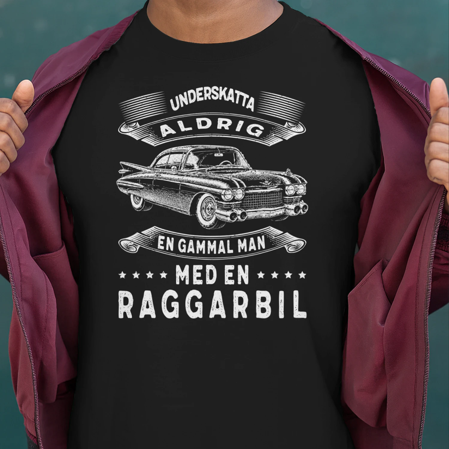 Gammal Man Med Raggarbil – Svensk Raggarkultur