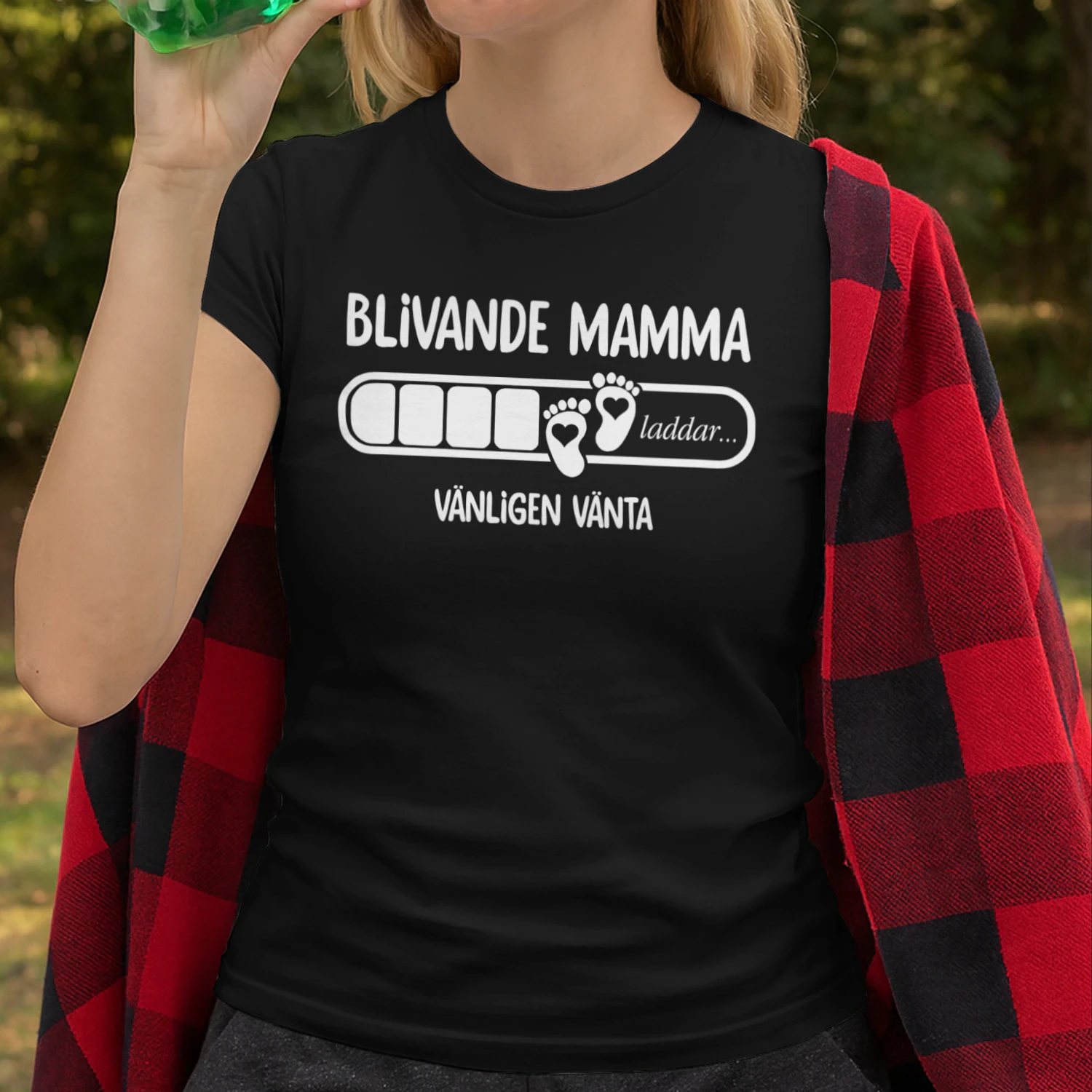 Mamma laddas - Vänligen vänta | Första mors dag-present från maken