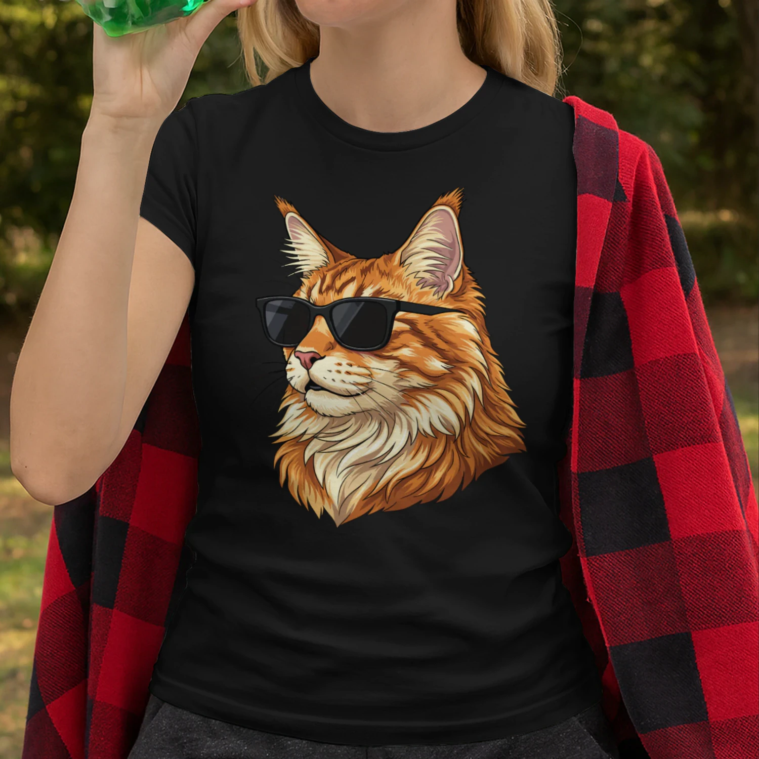 Cool Maine Coon Cat Wearing Sunglasses Retro Cute Pet Graphic