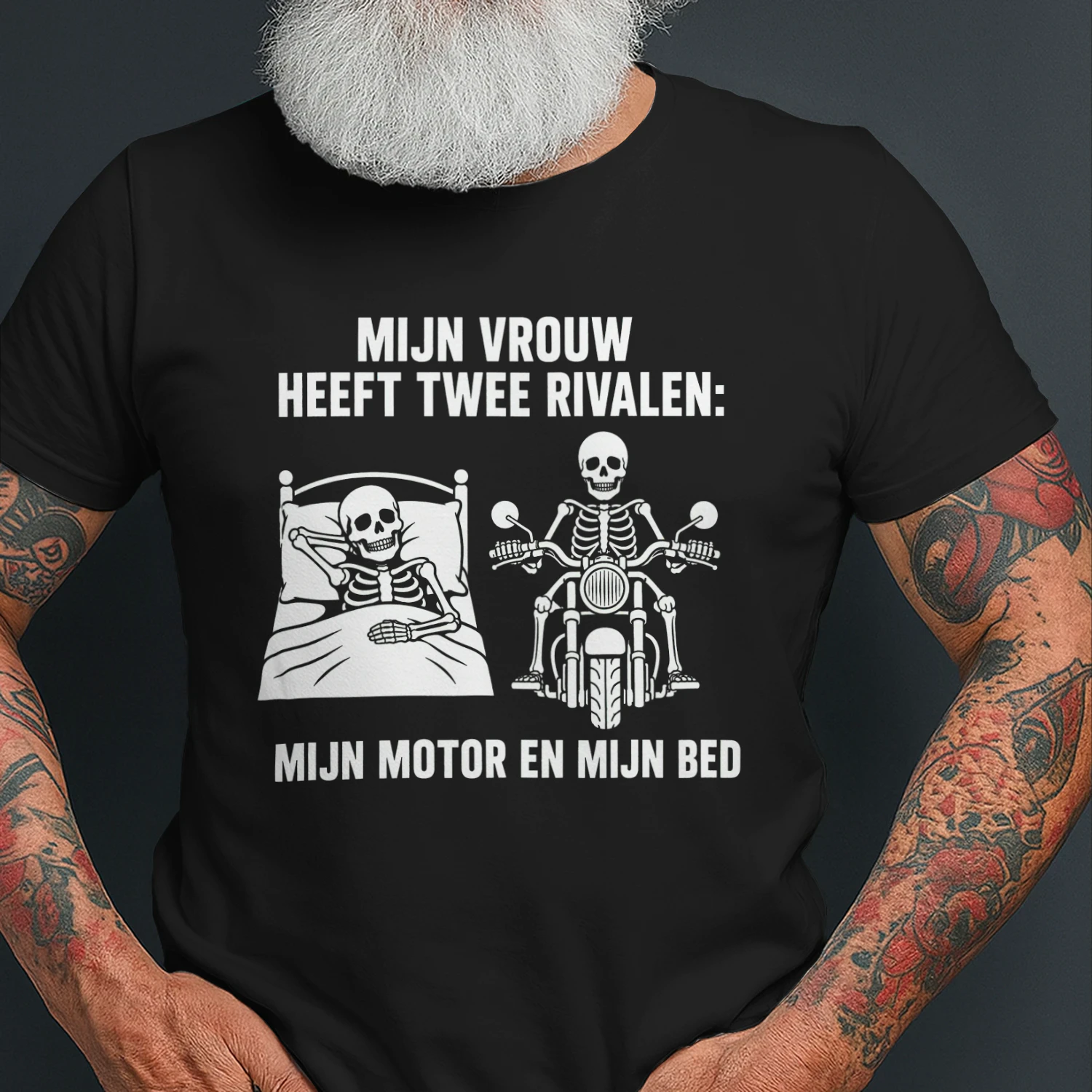 MIJN VROUW HEEFT TWEE RIVALEN: MIJN MOTOR EN MIJN BED