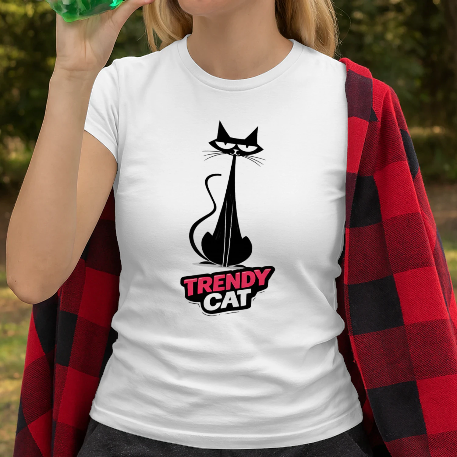 Trendy Cat Shirt – Minimalist Aesthetic Cat Tee, Fashion Cat Graphic, Cute Modern Cat Lover Apparel