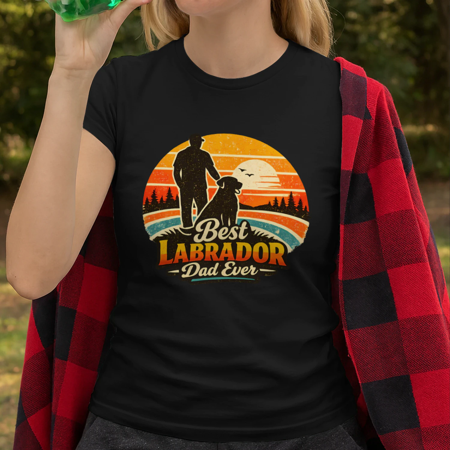 Best Labrador Dad Ever Shirt – Retro Sunset Labrador Retriever Tee, Dog Dad Gift, Outdoor Dog Lover Apparel