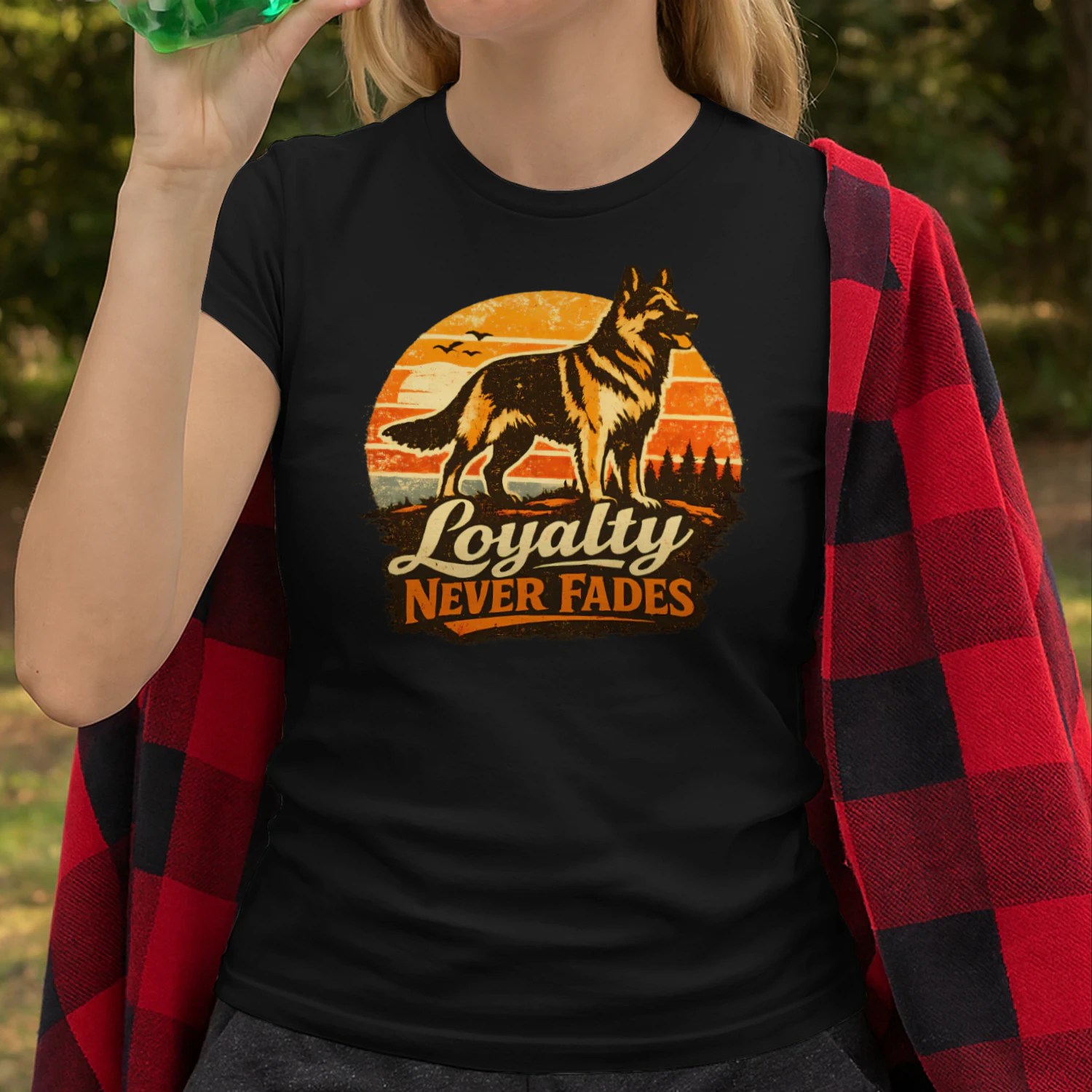 Loyalty Never Fades German Shepherd T-Shirt – Retro Sunset K9 Graphic Tee, Dog Lover Gift for Men