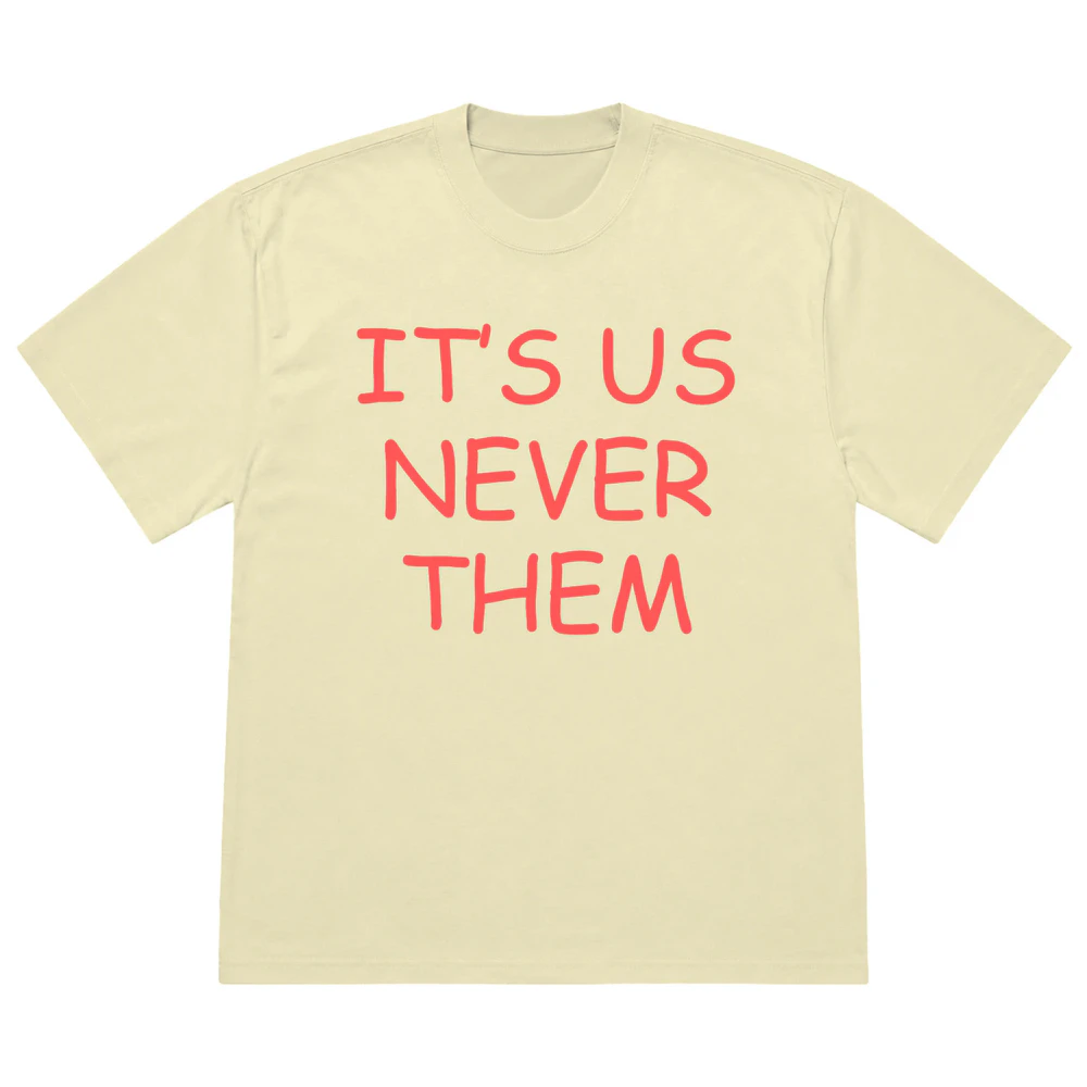 I flirt for fun and panic when it works Oversized T-shirt