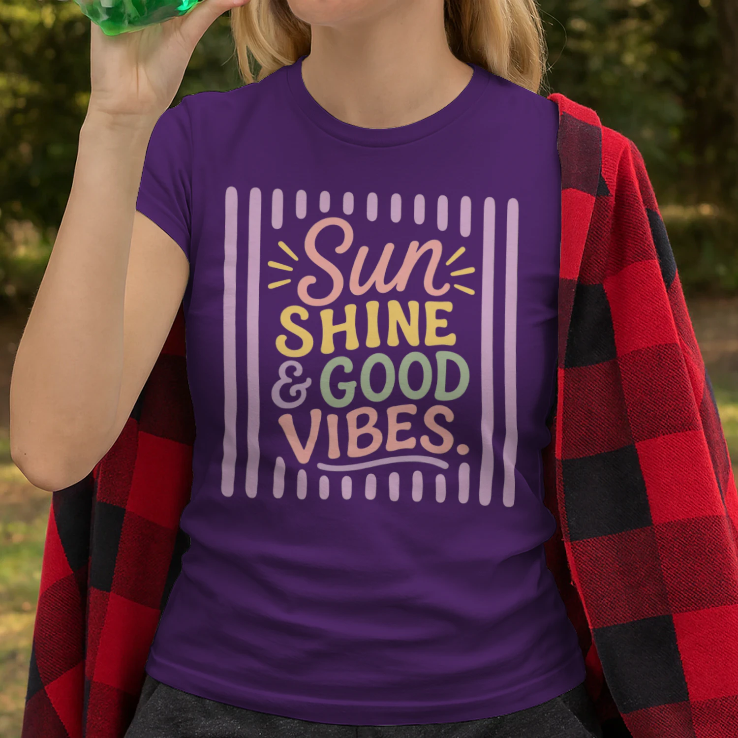 🌟 Retro "SUNSHINE & GOOD VIBES" T-Shirt – Groovy 70s Typographic Tee